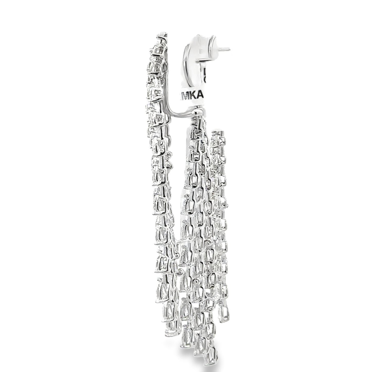 22.01 ct diamond chandelier earrings in platinum. Cascading pear-shaped diamonds create a luminous waterfall effect. Elegant and timeless.