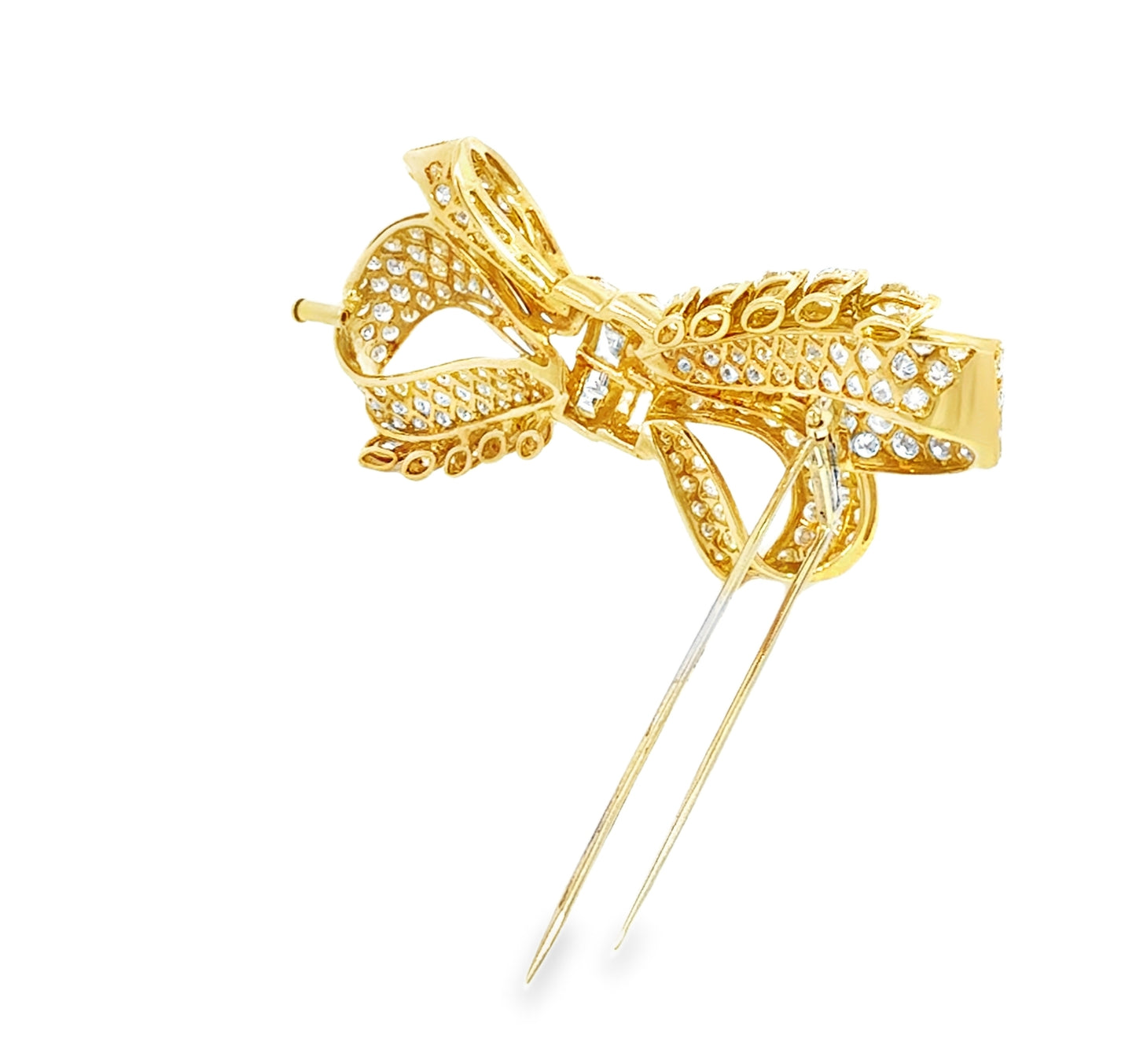 Vintage 18K yellow gold Retro diamond bow brooch featuring 238 round brilliant, pear-shaped, and baguette-cut diamonds totaling approximately 19.50 carats.