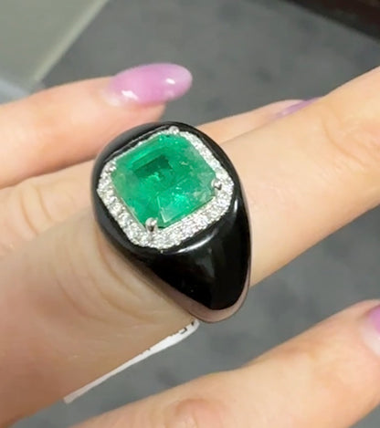 18K White Gold Emerald Diamond Black Agate Cocktail Ring