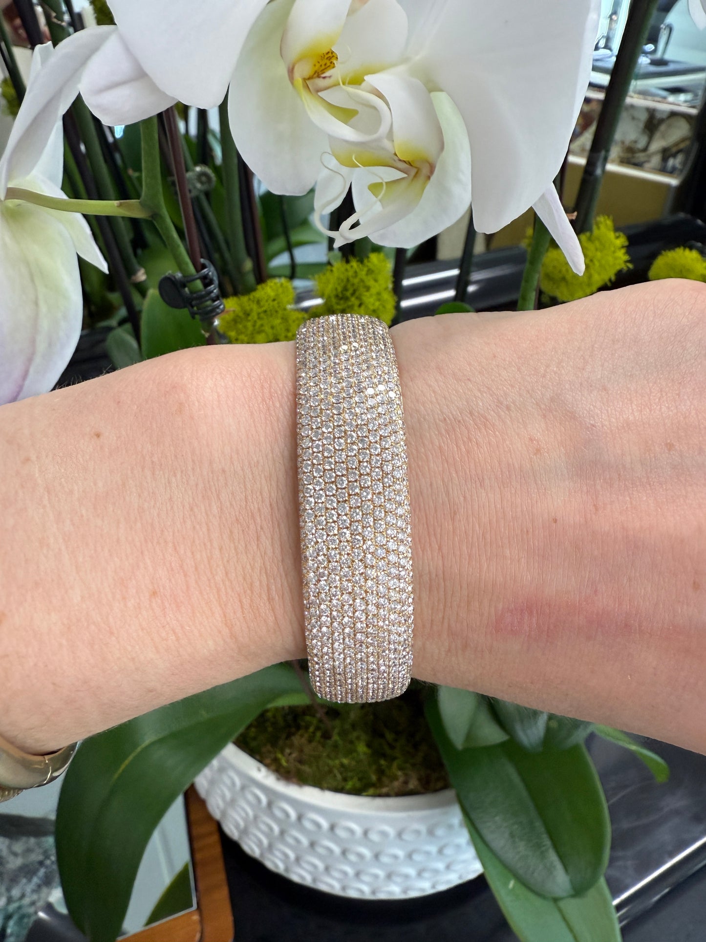 4.65 Carat Yellow Gold Diamond Bangle Bracelet