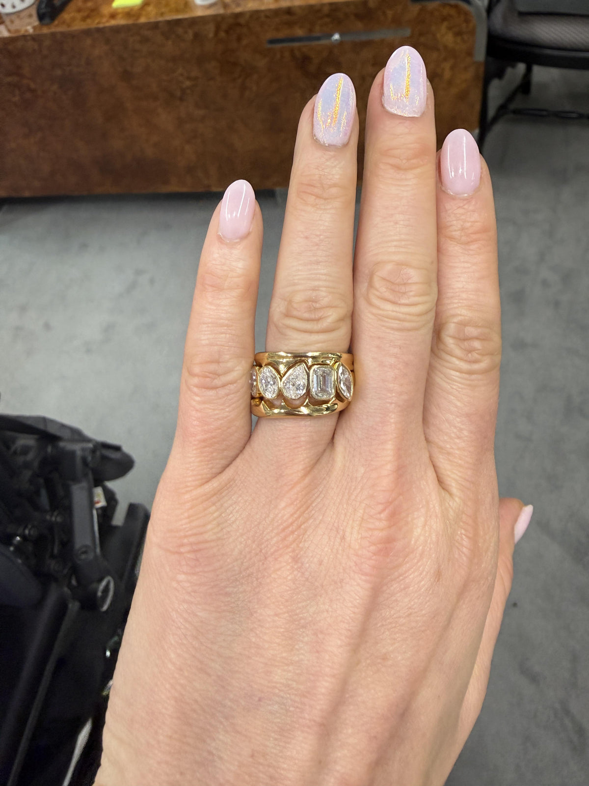 18k yellow gold 3 pc ring set with diamonds. 24.5g.