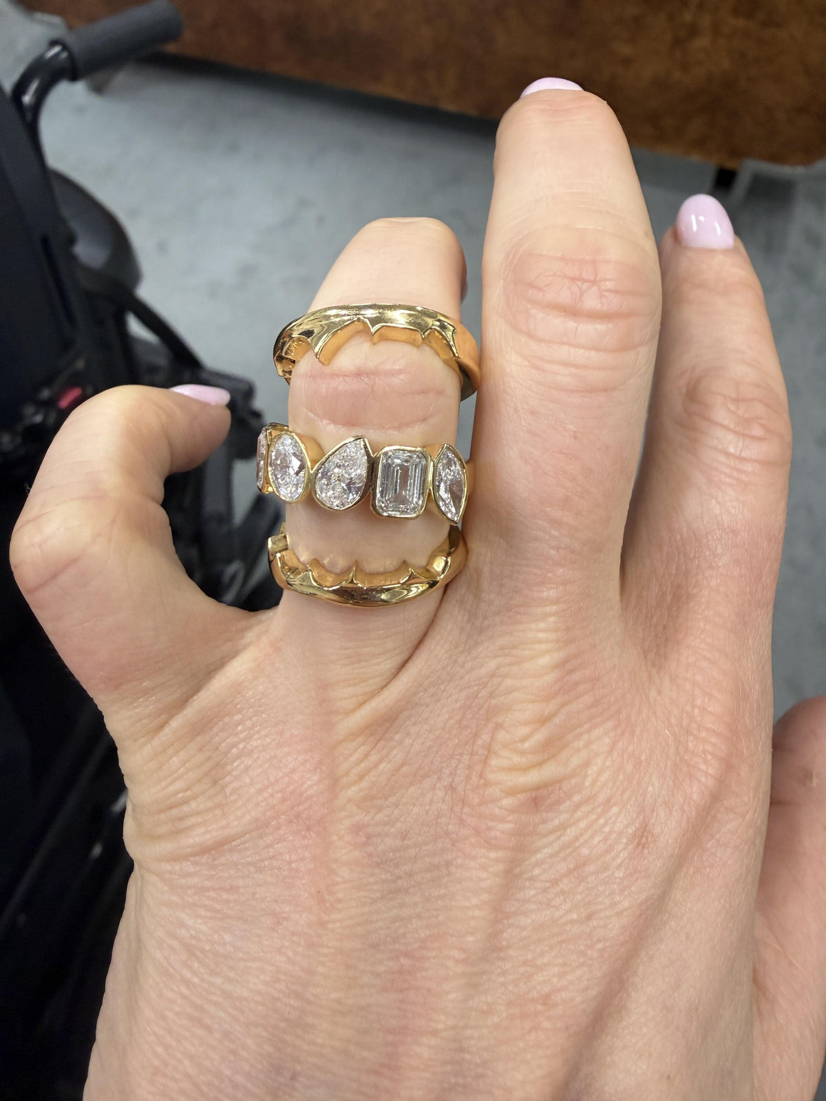 18k yellow gold 3 pc ring set with diamonds. 24.5g.