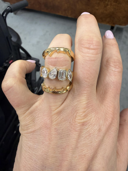 18k yellow gold 3 pc ring set with diamonds. 24.5g.