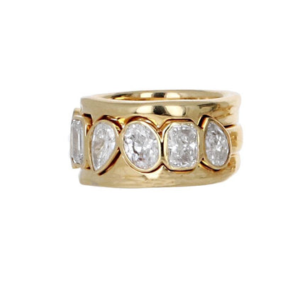 18k yellow gold 3 pc ring set with diamonds. 24.5g.